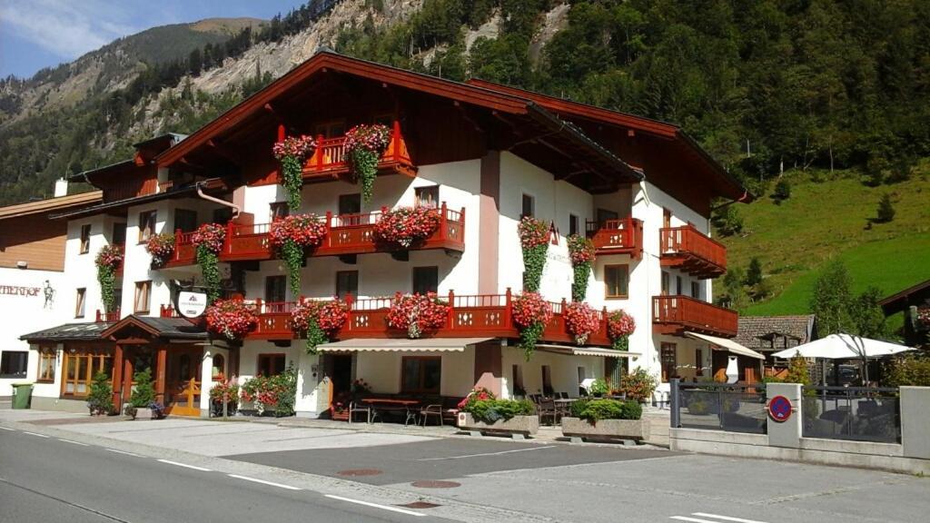 Hotel UNTERKRÄMERHOF Fusch an der Grossglocknerstrasse Exteriör bild